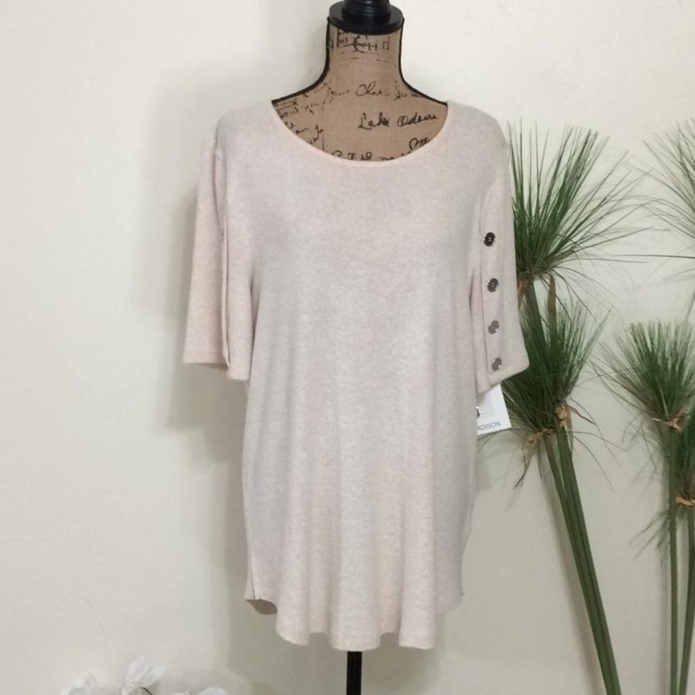 NWT 89th & Madison casual top